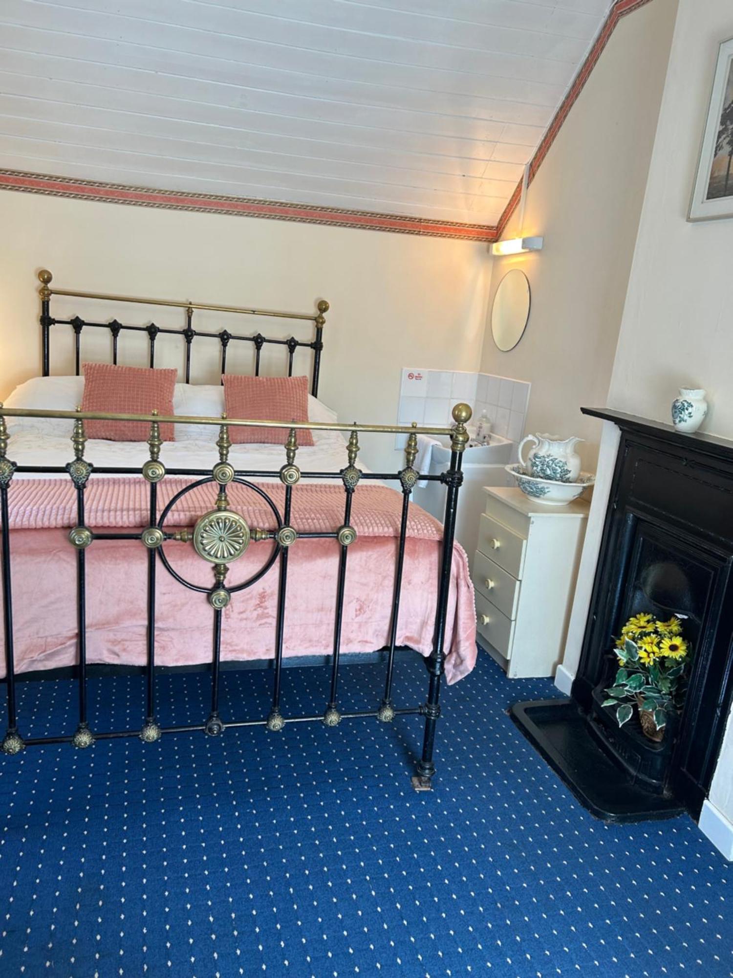 Cummins Cottages Ballycrossaun 外观 照片