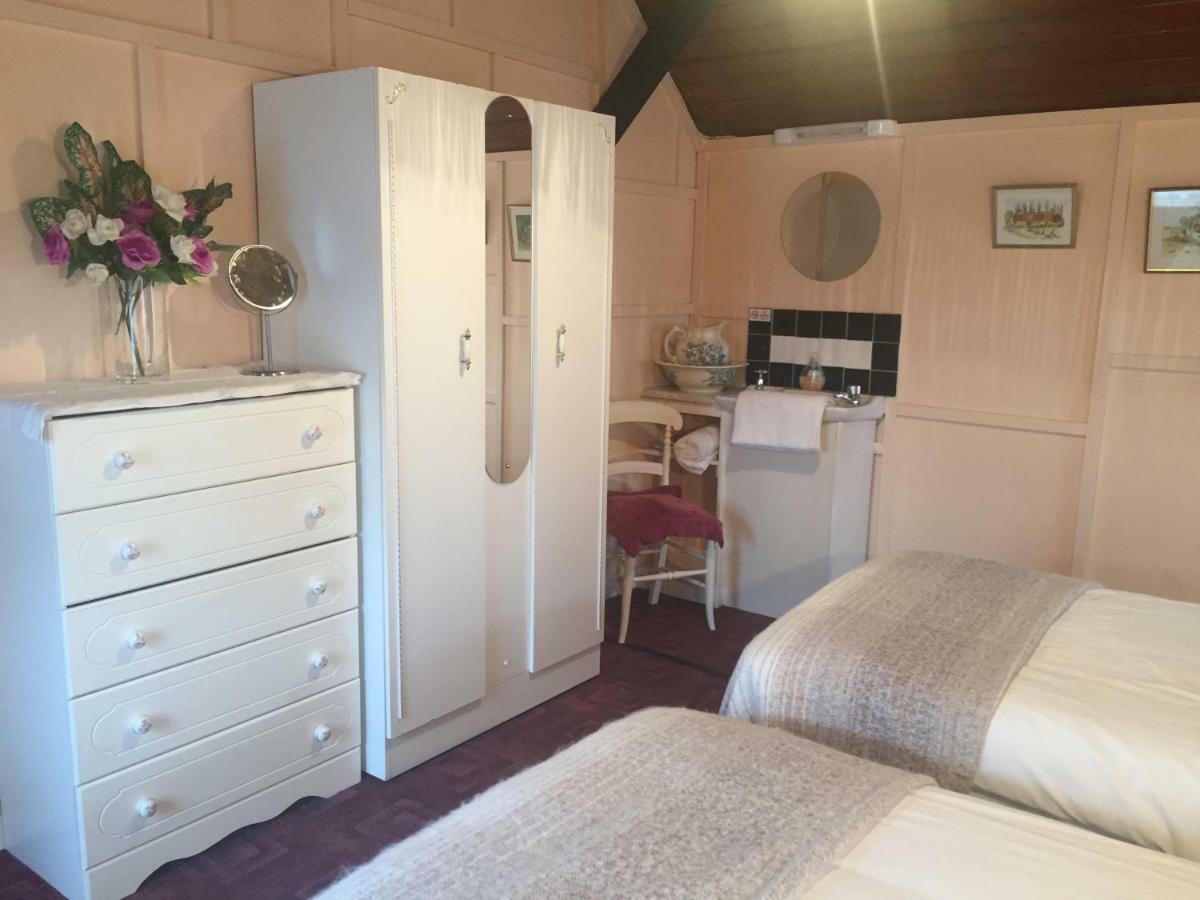 Cummins Cottages Ballycrossaun 外观 照片